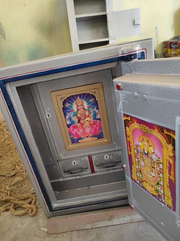 JEWELLERY SHOP SAFETY LOCKER - Image 2