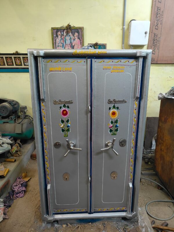 PAWN SHOP LOCKERS - Image 11